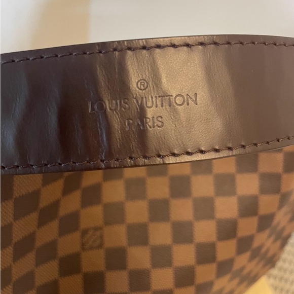 Authentic Louis Vuitton shoulder bag - Picture 8 of 10
